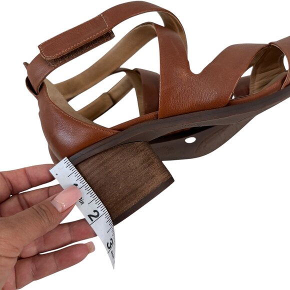 Brioso Womens Brown Leather Strappy Sandals 2.5" Heel Made In Brazil SZ 8.5M - Picture 5 of 16